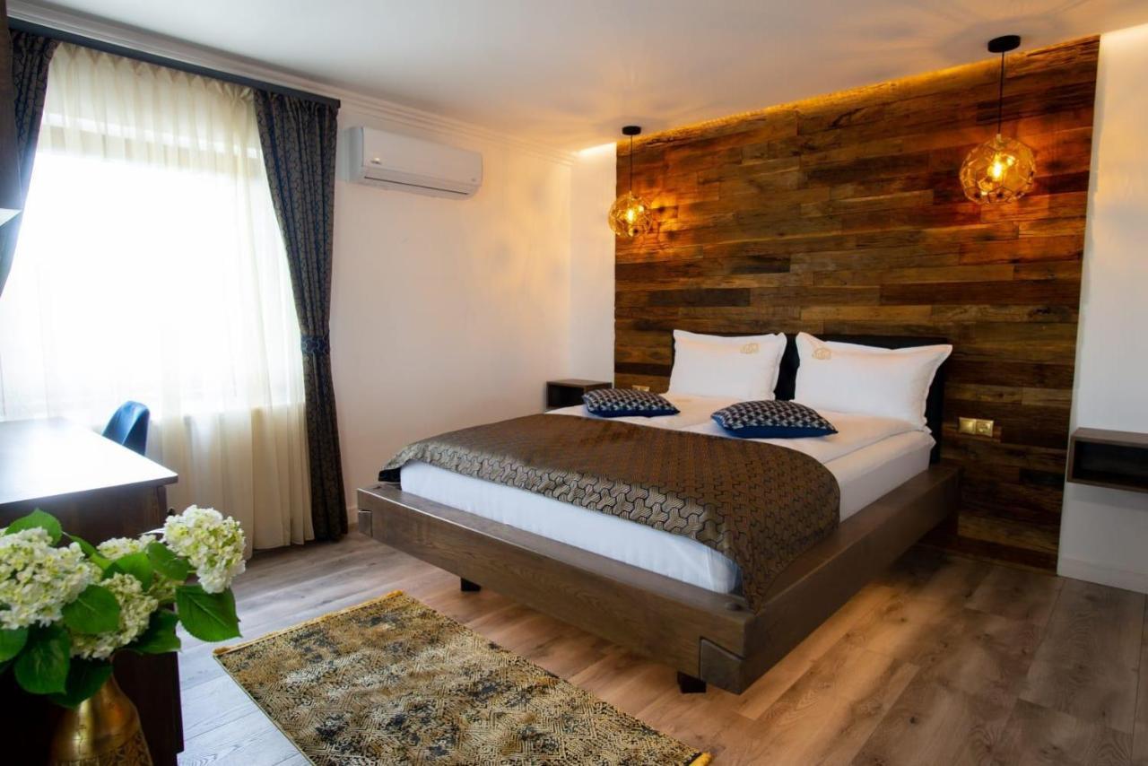 Bed and Breakfast Kotyogo Panzio Lupeni  Екстер'єр фото